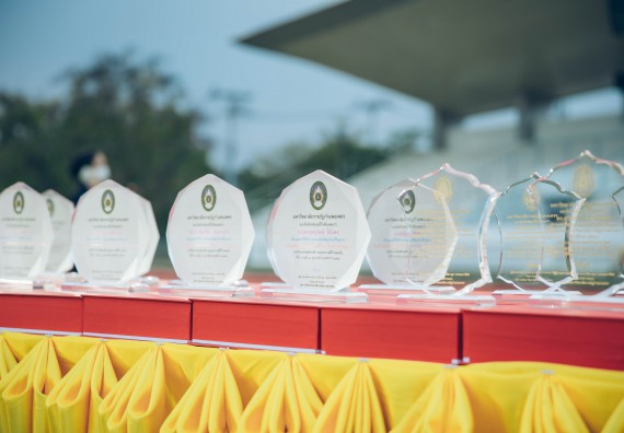 ภาพกิจกรรม  คณะวิทยาศาสตร์และเทคโนโลยี  เข้าร่วมพิธีวันราชภัฏ