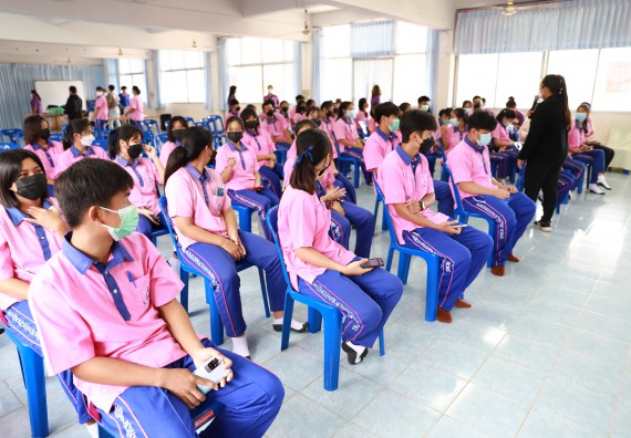 ภาพกิจกรรม  คณะวิทยาศาสตร์และเทคโนโลยี จัดค่ายวิทยาศาสตร์สัญจรโรงเรียนวังตะเคียนประชานุสรณ์