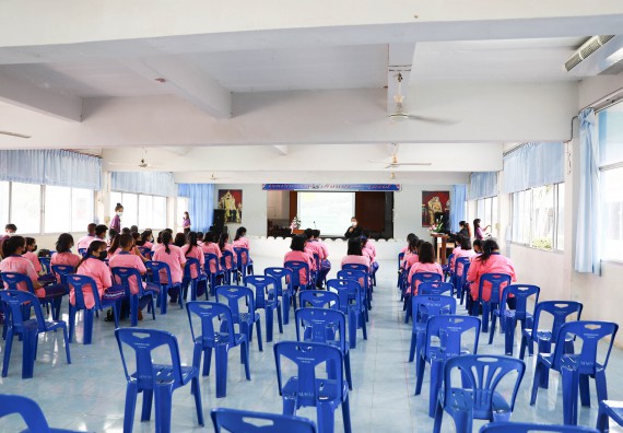 ภาพกิจกรรม  คณะวิทยาศาสตร์และเทคโนโลยี จัดค่ายวิทยาศาสตร์สัญจรโรงเรียนวังตะเคียนประชานุสรณ์