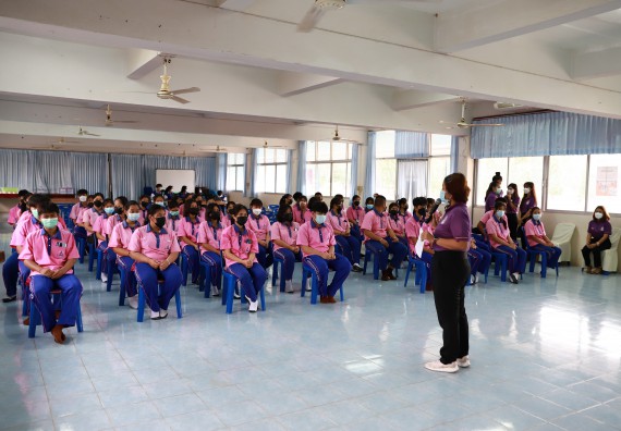 ภาพกิจกรรม  คณะวิทยาศาสตร์และเทคโนโลยี จัดค่ายวิทยาศาสตร์สัญจรโรงเรียนวังตะเคียนประชานุสรณ์