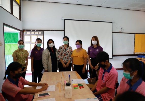 ภาพกิจกรรม  คณะวิทยาศาสตร์และเทคโนโลยี จัดค่ายวิทยาศาสตร์สัญจรโรงเรียนวังตะเคียนประชานุสรณ์