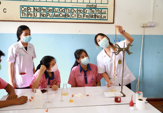 ภาพกิจกรรม  คณะวิทยาศาสตร์และเทคโนโลยี จัดค่ายวิทยาศาสตร์สัญจรโรงเรียนวังตะเคียนประชานุสรณ์