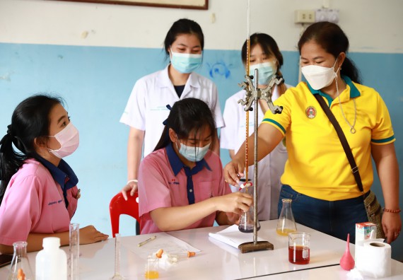 ภาพกิจกรรม  คณะวิทยาศาสตร์และเทคโนโลยี จัดค่ายวิทยาศาสตร์สัญจรโรงเรียนวังตะเคียนประชานุสรณ์