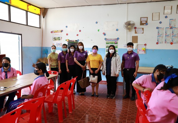 ภาพกิจกรรม  คณะวิทยาศาสตร์และเทคโนโลยี จัดค่ายวิทยาศาสตร์สัญจรโรงเรียนวังตะเคียนประชานุสรณ์