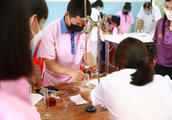 ภาพกิจกรรม  คณะวิทยาศาสตร์และเทคโนโลยี จัดค่ายวิทยาศาสตร์สัญจรโรงเรียนวังตะเคียนประชานุสรณ์