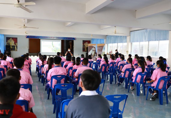 ภาพกิจกรรม  คณะวิทยาศาสตร์และเทคโนโลยี จัดค่ายวิทยาศาสตร์สัญจรโรงเรียนวังตะเคียนประชานุสรณ์
