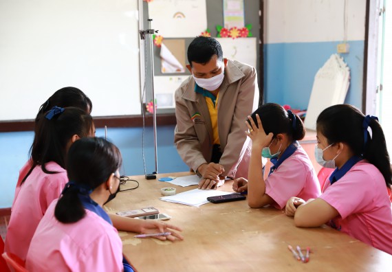 ภาพกิจกรรม  คณะวิทยาศาสตร์และเทคโนโลยี จัดค่ายวิทยาศาสตร์สัญจรโรงเรียนวังตะเคียนประชานุสรณ์