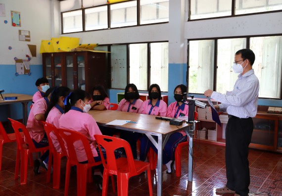 ภาพกิจกรรม  คณะวิทยาศาสตร์และเทคโนโลยี จัดค่ายวิทยาศาสตร์สัญจรโรงเรียนวังตะเคียนประชานุสรณ์
