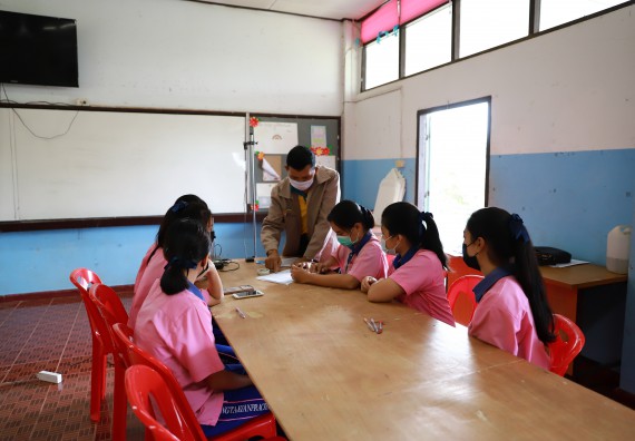 ภาพกิจกรรม  คณะวิทยาศาสตร์และเทคโนโลยี จัดค่ายวิทยาศาสตร์สัญจรโรงเรียนวังตะเคียนประชานุสรณ์