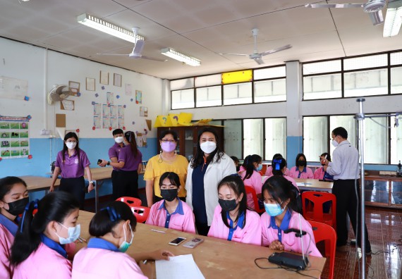 ภาพกิจกรรม  คณะวิทยาศาสตร์และเทคโนโลยี จัดค่ายวิทยาศาสตร์สัญจรโรงเรียนวังตะเคียนประชานุสรณ์