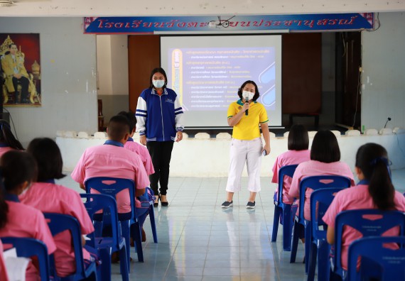 ภาพกิจกรรม  คณะวิทยาศาสตร์และเทคโนโลยี จัดค่ายวิทยาศาสตร์สัญจรโรงเรียนวังตะเคียนประชานุสรณ์