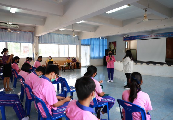 ภาพกิจกรรม  คณะวิทยาศาสตร์และเทคโนโลยี จัดค่ายวิทยาศาสตร์สัญจรโรงเรียนวังตะเคียนประชานุสรณ์