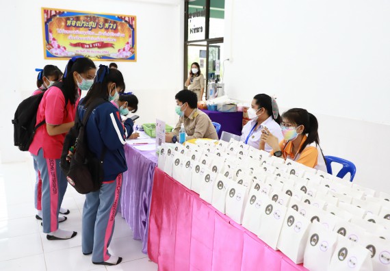 ภาพกิจกรรม  คณะวิทยาศาสตร์และเทคโนโลยี จัดค่ายวิทยาศาสตร์สัญจรโรงเรียนราษฎร์ปรีชาวิทยาคม