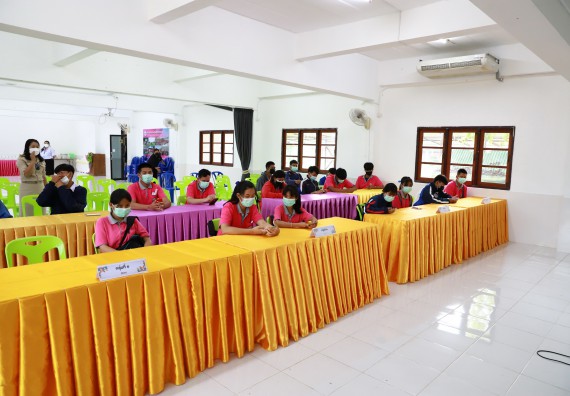 ภาพกิจกรรม  คณะวิทยาศาสตร์และเทคโนโลยี จัดค่ายวิทยาศาสตร์สัญจรโรงเรียนราษฎร์ปรีชาวิทยาคม