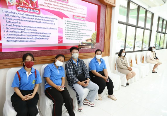 ภาพกิจกรรม  คณะวิทยาศาสตร์และเทคโนโลยี จัดค่ายวิทยาศาสตร์สัญจรโรงเรียนราษฎร์ปรีชาวิทยาคม