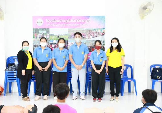 ภาพกิจกรรม  คณะวิทยาศาสตร์และเทคโนโลยี จัดค่ายวิทยาศาสตร์สัญจรโรงเรียนราษฎร์ปรีชาวิทยาคม