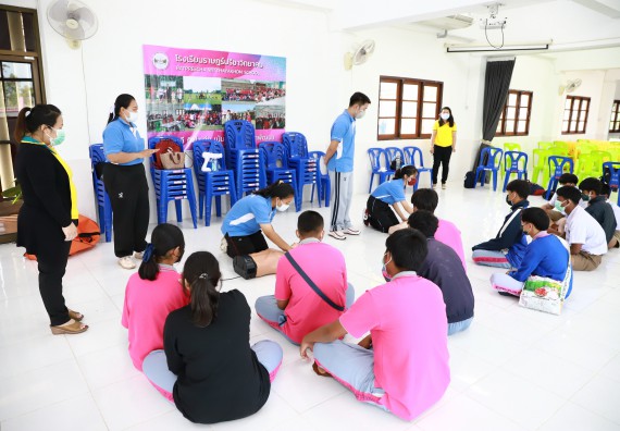 ภาพกิจกรรม  คณะวิทยาศาสตร์และเทคโนโลยี จัดค่ายวิทยาศาสตร์สัญจรโรงเรียนราษฎร์ปรีชาวิทยาคม