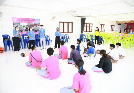 ภาพกิจกรรม  คณะวิทยาศาสตร์และเทคโนโลยี จัดค่ายวิทยาศาสตร์สัญจรโรงเรียนราษฎร์ปรีชาวิทยาคม