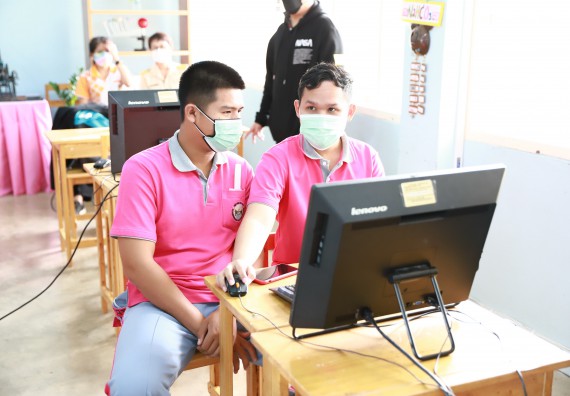 ภาพกิจกรรม  คณะวิทยาศาสตร์และเทคโนโลยี จัดค่ายวิทยาศาสตร์สัญจรโรงเรียนราษฎร์ปรีชาวิทยาคม