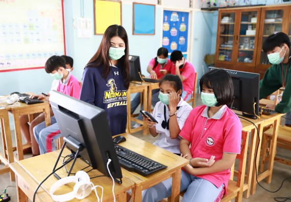 ภาพกิจกรรม  คณะวิทยาศาสตร์และเทคโนโลยี จัดค่ายวิทยาศาสตร์สัญจรโรงเรียนราษฎร์ปรีชาวิทยาคม