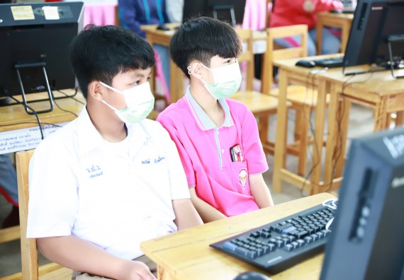 ภาพกิจกรรม  คณะวิทยาศาสตร์และเทคโนโลยี จัดค่ายวิทยาศาสตร์สัญจรโรงเรียนราษฎร์ปรีชาวิทยาคม