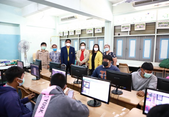 ภาพกิจกรรม  คณะวิทยาศาสตร์และเทคโนโลยี จัดค่ายวิทยาศาสตร์สัญจรโรงเรียนราษฎร์ปรีชาวิทยาคม