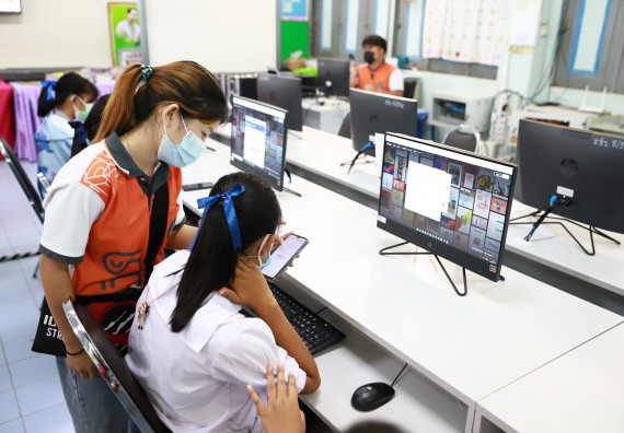 ภาพกิจกรรม  คณะวิทยาศาสตร์และเทคโนโลยี จัดค่ายวิทยาศาสตร์สัญจรโรงเรียนราษฎร์ปรีชาวิทยาคม