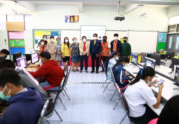 ภาพกิจกรรม  คณะวิทยาศาสตร์และเทคโนโลยี จัดค่ายวิทยาศาสตร์สัญจรโรงเรียนราษฎร์ปรีชาวิทยาคม