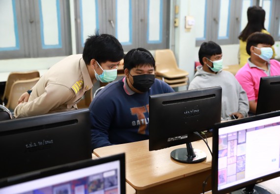 ภาพกิจกรรม  คณะวิทยาศาสตร์และเทคโนโลยี จัดค่ายวิทยาศาสตร์สัญจรโรงเรียนราษฎร์ปรีชาวิทยาคม