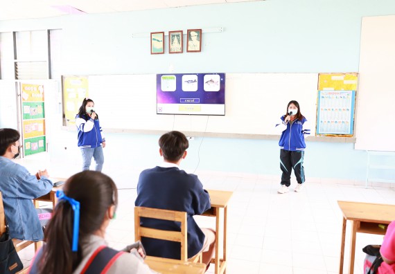 ภาพกิจกรรม  คณะวิทยาศาสตร์และเทคโนโลยี จัดค่ายวิทยาศาสตร์สัญจรโรงเรียนราษฎร์ปรีชาวิทยาคม