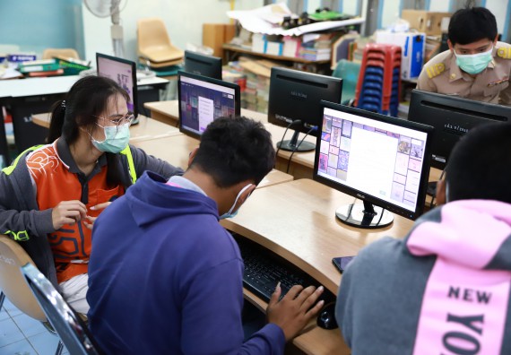 ภาพกิจกรรม  คณะวิทยาศาสตร์และเทคโนโลยี จัดค่ายวิทยาศาสตร์สัญจรโรงเรียนราษฎร์ปรีชาวิทยาคม