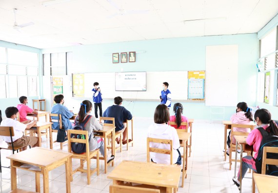 ภาพกิจกรรม  คณะวิทยาศาสตร์และเทคโนโลยี จัดค่ายวิทยาศาสตร์สัญจรโรงเรียนราษฎร์ปรีชาวิทยาคม