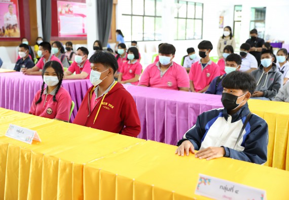 ภาพกิจกรรม  คณะวิทยาศาสตร์และเทคโนโลยี จัดค่ายวิทยาศาสตร์สัญจรโรงเรียนราษฎร์ปรีชาวิทยาคม