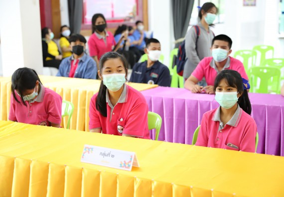 ภาพกิจกรรม  คณะวิทยาศาสตร์และเทคโนโลยี จัดค่ายวิทยาศาสตร์สัญจรโรงเรียนราษฎร์ปรีชาวิทยาคม