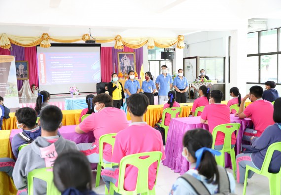 ภาพกิจกรรม  คณะวิทยาศาสตร์และเทคโนโลยี จัดค่ายวิทยาศาสตร์สัญจรโรงเรียนราษฎร์ปรีชาวิทยาคม