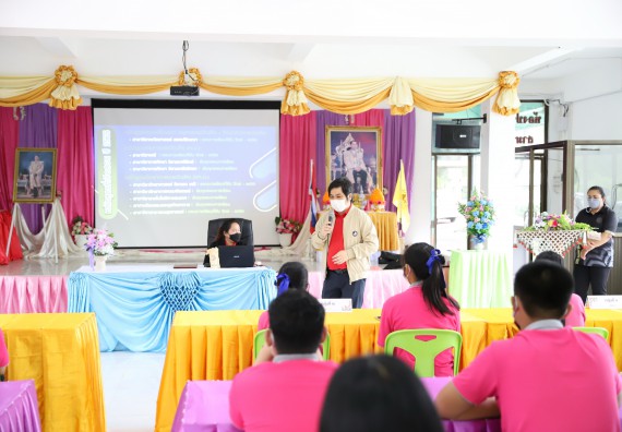 ภาพกิจกรรม  คณะวิทยาศาสตร์และเทคโนโลยี จัดค่ายวิทยาศาสตร์สัญจรโรงเรียนราษฎร์ปรีชาวิทยาคม