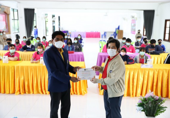 ภาพกิจกรรม  คณะวิทยาศาสตร์และเทคโนโลยี จัดค่ายวิทยาศาสตร์สัญจรโรงเรียนราษฎร์ปรีชาวิทยาคม