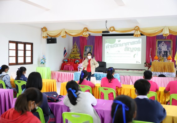 ภาพกิจกรรม  คณะวิทยาศาสตร์และเทคโนโลยี จัดค่ายวิทยาศาสตร์สัญจรโรงเรียนราษฎร์ปรีชาวิทยาคม