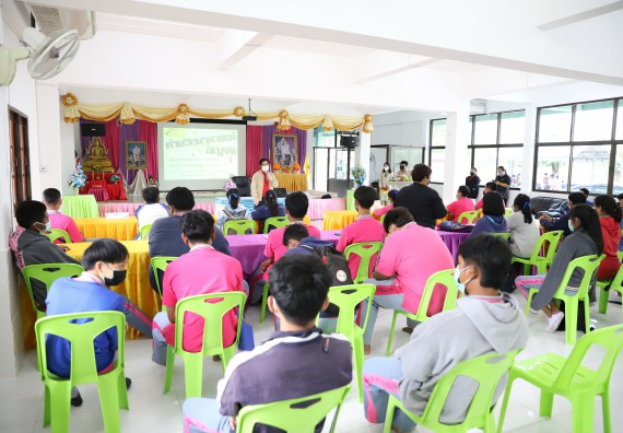 ภาพกิจกรรม  คณะวิทยาศาสตร์และเทคโนโลยี จัดค่ายวิทยาศาสตร์สัญจรโรงเรียนราษฎร์ปรีชาวิทยาคม