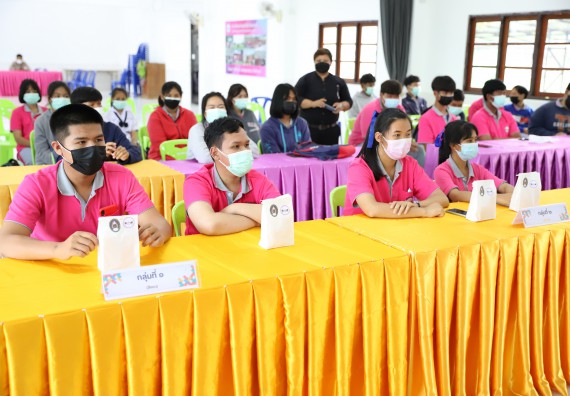 ภาพกิจกรรม  คณะวิทยาศาสตร์และเทคโนโลยี จัดค่ายวิทยาศาสตร์สัญจรโรงเรียนราษฎร์ปรีชาวิทยาคม