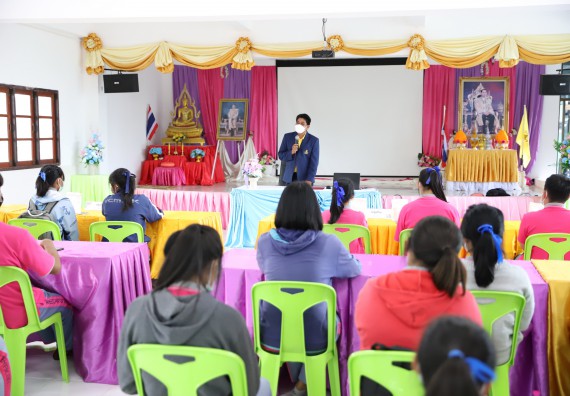 ภาพกิจกรรม  คณะวิทยาศาสตร์และเทคโนโลยี จัดค่ายวิทยาศาสตร์สัญจรโรงเรียนราษฎร์ปรีชาวิทยาคม