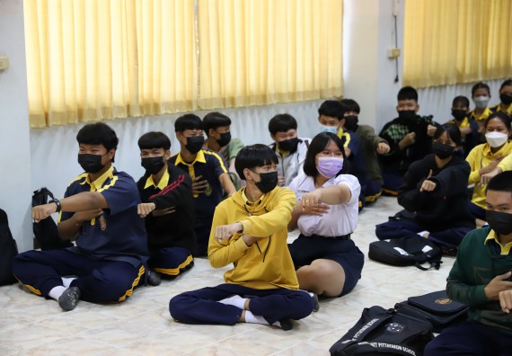 ภาพกิจกรรม  คณะวิทยาศาสตร์และเทคโนโลยี จัดค่ายวิทยาศาสตร์สัญจรโรงเรียนเรืองวิทย์พิทยาคม