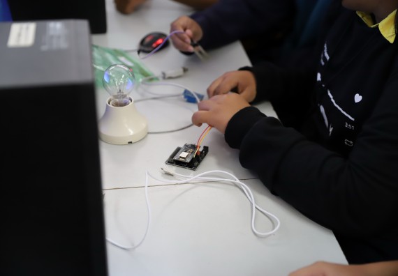 ภาพกิจกรรม  คณะวิทยาศาสตร์และเทคโนโลยี จัดค่ายวิทยาศาสตร์สัญจรโรงเรียนเรืองวิทย์พิทยาคม