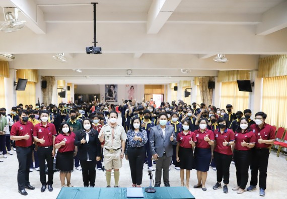 ภาพกิจกรรม  คณะวิทยาศาสตร์และเทคโนโลยี จัดค่ายวิทยาศาสตร์สัญจรโรงเรียนเรืองวิทย์พิทยาคม