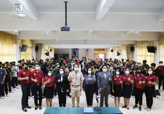 ภาพกิจกรรม  คณะวิทยาศาสตร์และเทคโนโลยี จัดค่ายวิทยาศาสตร์สัญจรโรงเรียนเรืองวิทย์พิทยาคม