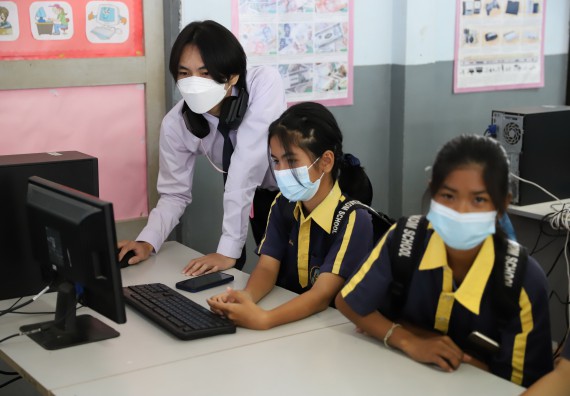 ภาพกิจกรรม  คณะวิทยาศาสตร์และเทคโนโลยี จัดค่ายวิทยาศาสตร์สัญจรโรงเรียนเรืองวิทย์พิทยาคม