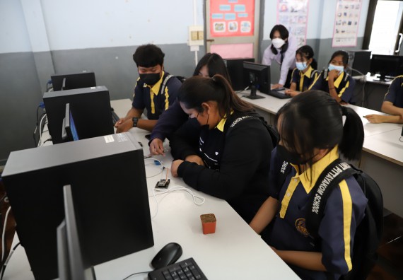 ภาพกิจกรรม  คณะวิทยาศาสตร์และเทคโนโลยี จัดค่ายวิทยาศาสตร์สัญจรโรงเรียนเรืองวิทย์พิทยาคม