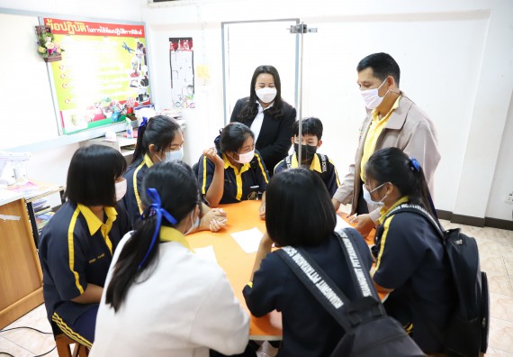 ภาพกิจกรรม  คณะวิทยาศาสตร์และเทคโนโลยี จัดค่ายวิทยาศาสตร์สัญจรโรงเรียนเรืองวิทย์พิทยาคม