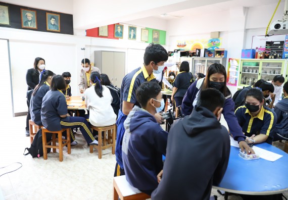 ภาพกิจกรรม  คณะวิทยาศาสตร์และเทคโนโลยี จัดค่ายวิทยาศาสตร์สัญจรโรงเรียนเรืองวิทย์พิทยาคม