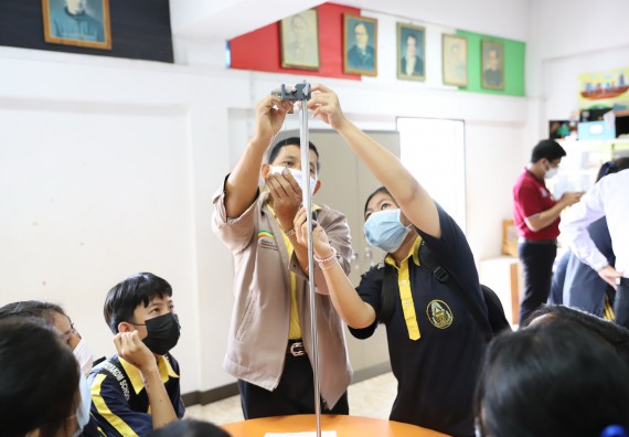 ภาพกิจกรรม  คณะวิทยาศาสตร์และเทคโนโลยี จัดค่ายวิทยาศาสตร์สัญจรโรงเรียนเรืองวิทย์พิทยาคม